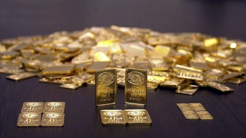 <p><b>ÇEYREK ALTIN NE KADAR?</b></p><p><b><br></b></p><p>Çeyrek altın bugün 668,00 liradan alınıyor, 683,00 liradan satılıyor.</p><p><br></p>