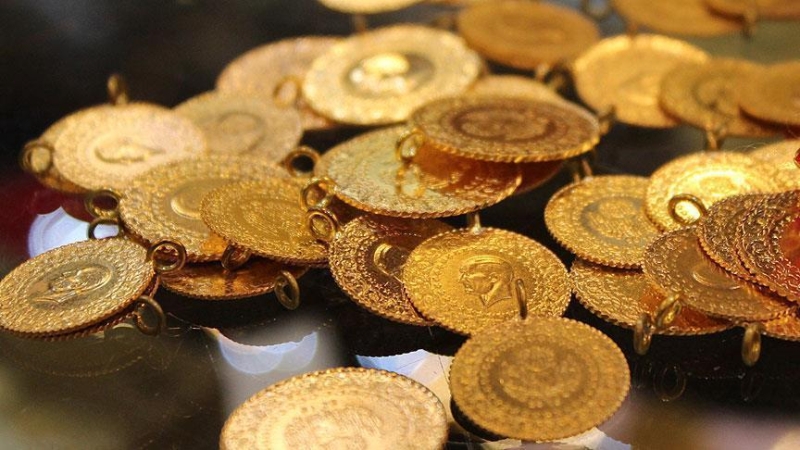 <p><b>GRAM ALTIN NE KADAR?</b></p><p><b><br></b></p><p>Gram altın bugün 407,90 liradan alınıyor, 407,97 liradan satılıyor.</p><p><br></p>
