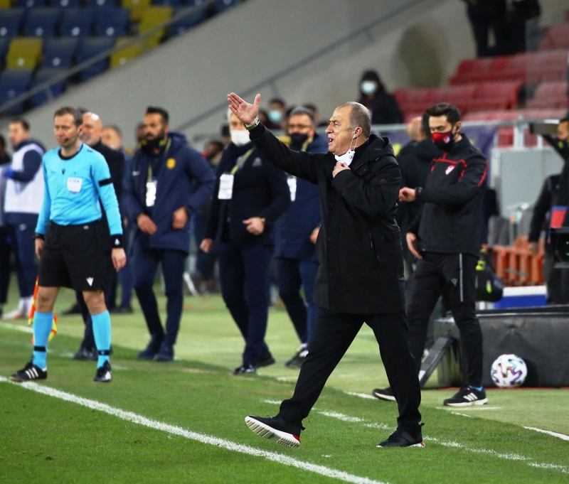 <p><b>'BİR TUZAKTIR DİYORUM, BUGÜN DÜŞÜRÜLDÜK DİYE DÜŞÜNÜYORUM'</b><br></p>