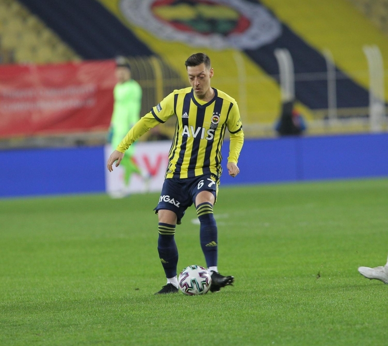 <p><b>ERSUN YANAL TARHE GET!</b><br></p>