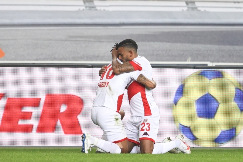 <p>Antalyaspor 35 puanla 10. srada yer alyor. Akdeniz ekibi 29. haftada Kasmpaa'y evinde konuk edecek.</p>