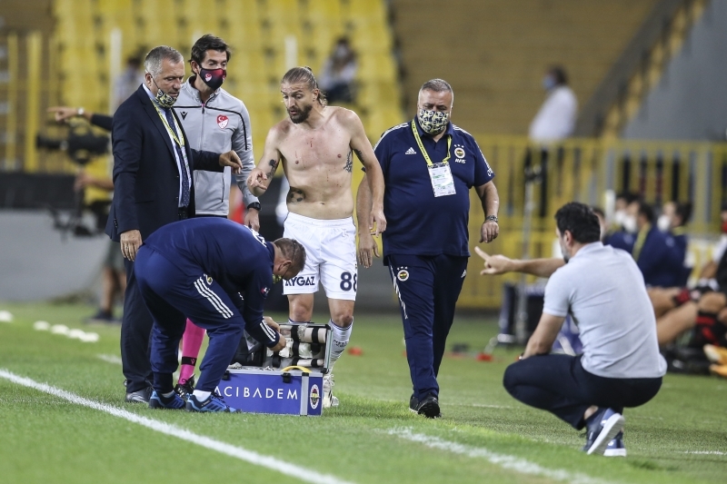 <p><b>EROL BULUT'TAN ÖZÜR DİLEYECEK</b></p>