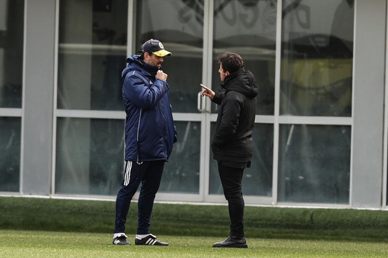 <p>Belözoğlu'nun istifa etmese de Bulut ile arasında ciddi bir kriz olduğu öğrenildi.</p>