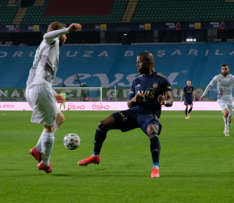 <p><b>SZALAI ÖNCE GOL ATTI SONRA GOL KESTİ</b></p>