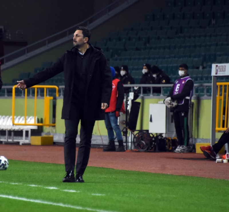 <p><b>PELKAS'TAN ASİST, OSAYI'DEN GOL</b></p>