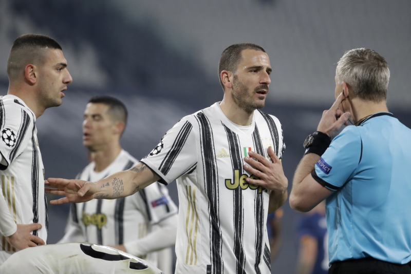 <p><b>Calciomercato </b></p><p>'G�r�n��e g�re Chiellini oynamal�. Merih Demiral'�n kendini kontrol edemedi�ini bu ma�ta g�rd�k.'</p>