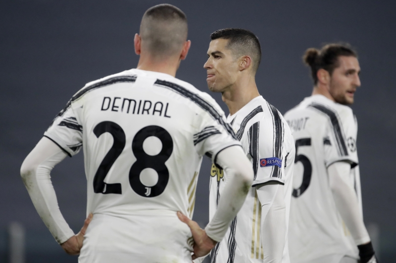 <p><b>La Repubblica </b></p><p>'Merih Demiral'�n safl���, Porto'nun penalt� gol�yle �ne ge�mesini sa�lad�. Taremi'ye arkadan yapt��� m�dahale sonras� penalt� karar� verildi.'</p>