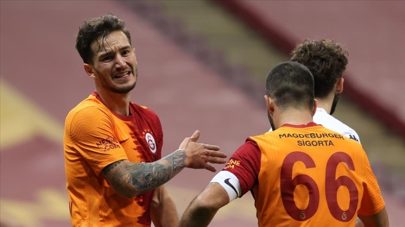 <p>24 yaşındaki futbolcu, 17 Ocak'tan bu yana formasından uzak kaldı.</p>