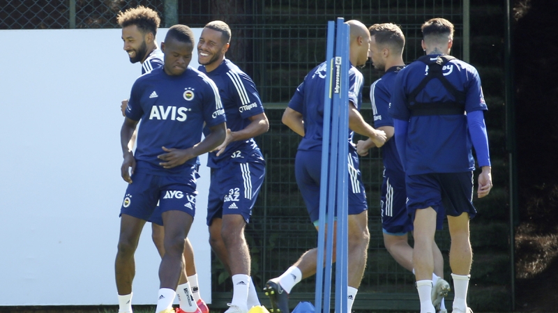 <p>Milliyet'in aktardığına göre Danimarka basınında yer alan haberlerde Kopenhag kulübü oyuncuyu sezon sonunda Fenerbahçe'ye geri gönderecek. </p>