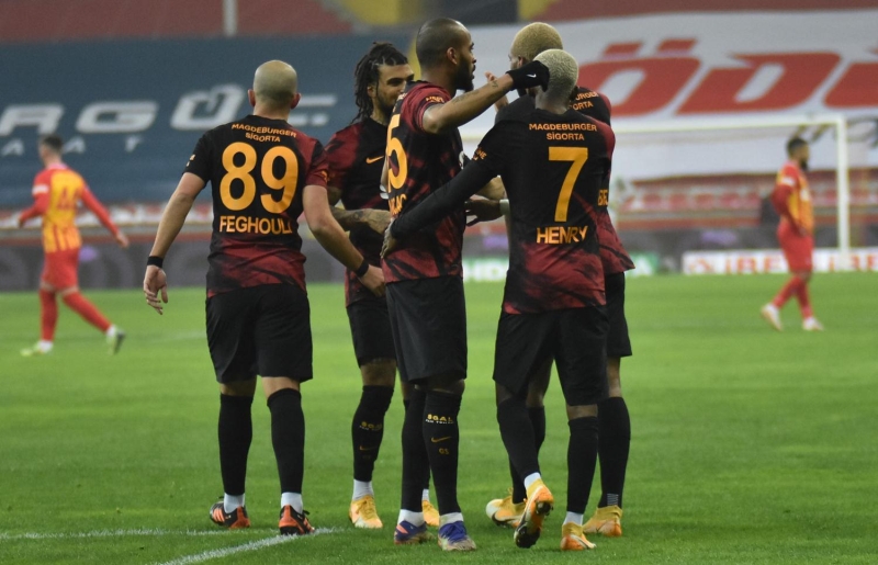 <p>Galatasaray'n golleri Falcao ve Onyekuru'dan (2) geldi.</p>