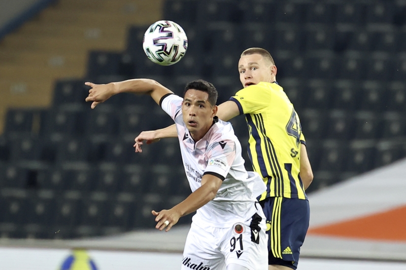 <p>Fenerbahçe'de bu sezon 30 maçta forma giyen Pelkas, 8 gol attı ve 7 asist yaptı.</p>