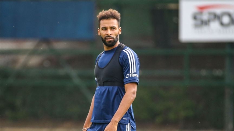 <p>Nazım Sangare</p>