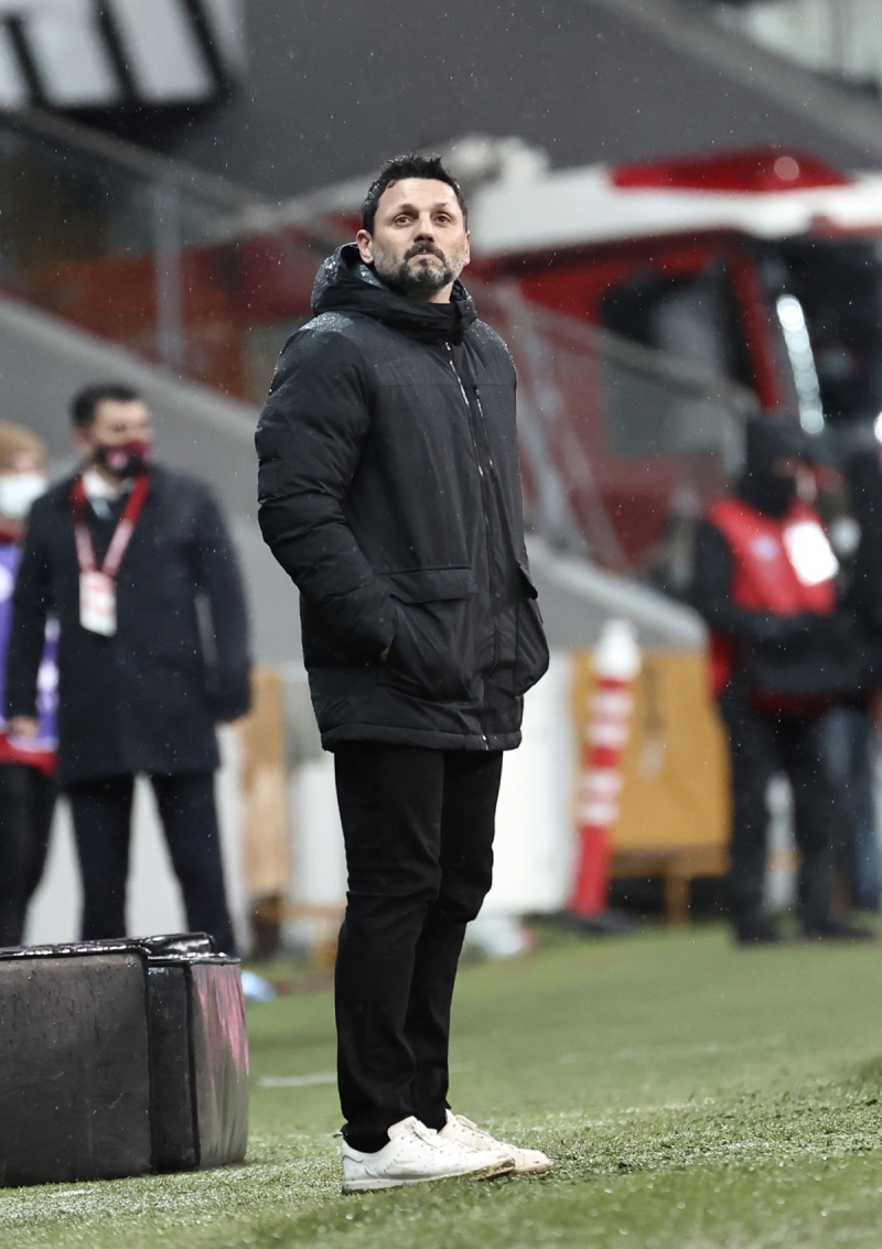 <p><b>ALTAY BAYINDIR MAÇA DAMGA VURDU </b></p>