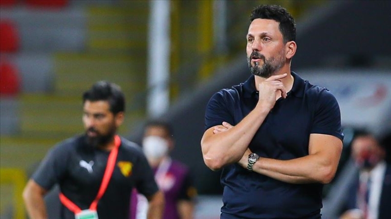 <p>Fenerbah�e kariyerinde toplam 34 ma�a ��kan Erol Bulut, 21 galibiyet, 5 beraberlik ve 8 ma�lubiyet ald�.</p>