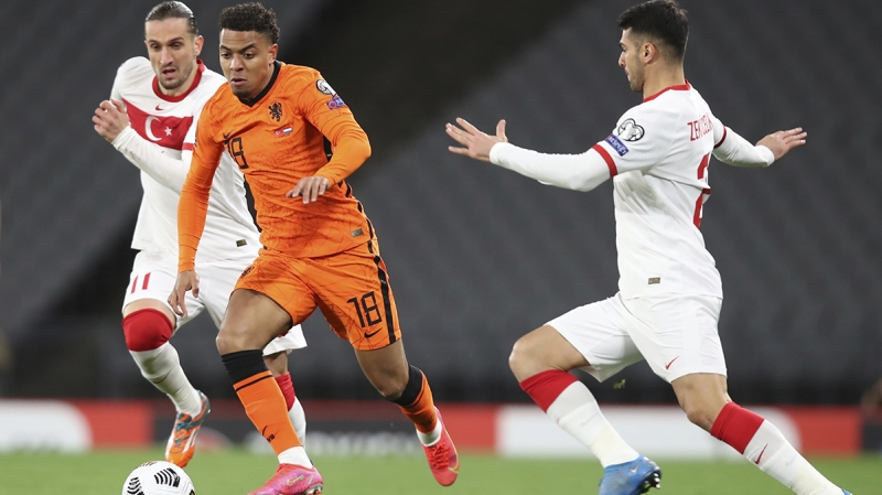 <p><b>MERH VE ZEK YOK</b></p><p><br></p><p>Ayrca Merih Demiral ve Zeki elik de sakatlklar sebebiyle stanbul'da brakld.</p>