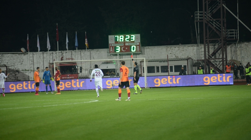 <p>Sarı-kırmızılı takım bu sezon ilk golü yiyip geriye düştüğü maçlarda öne geçememenin sıkıntısını çok hissetti.</p>