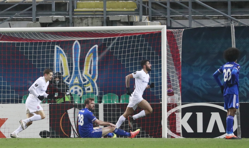 <p>�� kez ay�n futbolcusu se�ilen Allahyar Sayyadmanesh, bu sezon ��kt��� <b>17 ma�ta be� gol att�, iki asist</b> yapt�.</p>