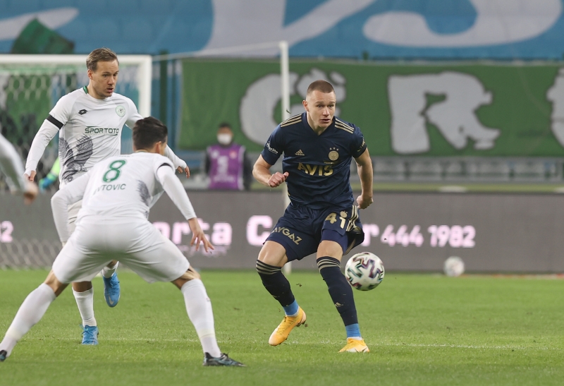 <p>Fenerbah�e bu transfer i�in de <b>25 milyon euro </b>�cret belirledi.</p><p><br></p><p>Yeni As�r</p>