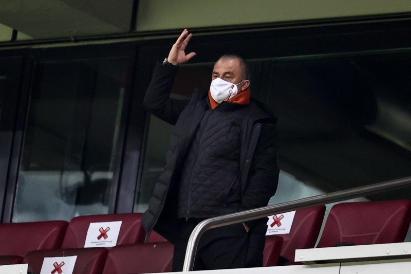 <p>Fatih Terim bu kararın ardından çok sinirlendi ve tepki gösterdi. </p>