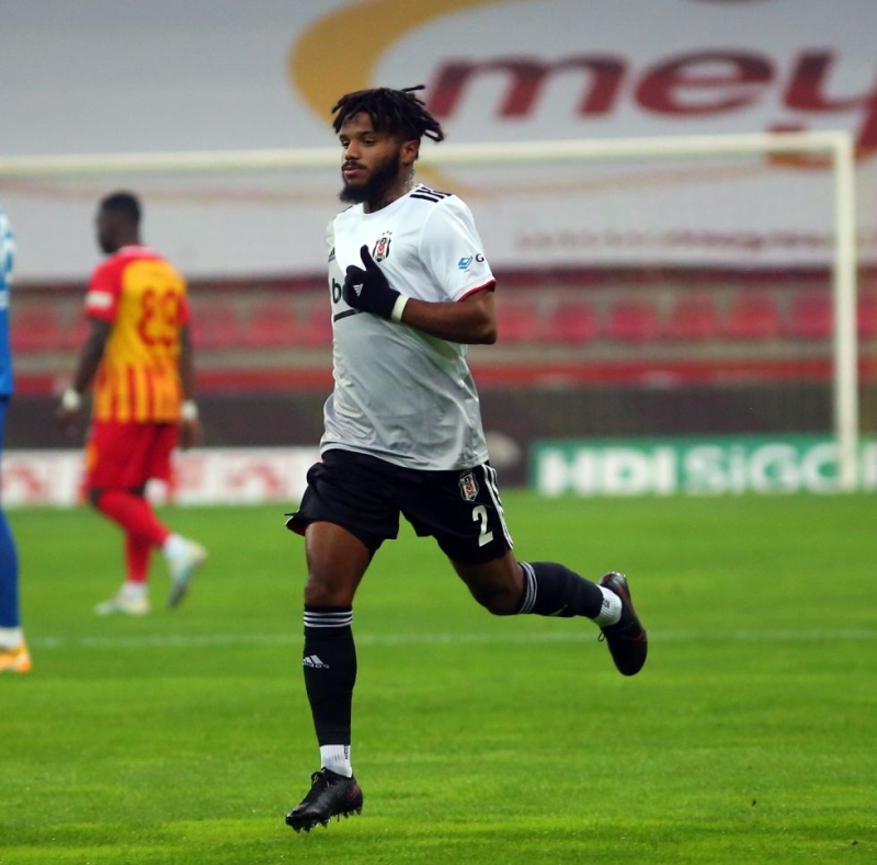 <p><b>BEŞİKTAŞ'TA 5 FUTBOLCU CEZA SINIRINDA</b></p><p><br></p><p>Siyah beyazlı takımda Kayserispor maçı öncesinde 5 futbolcu sarı kart ceza sınırında bulunuyor.</p>