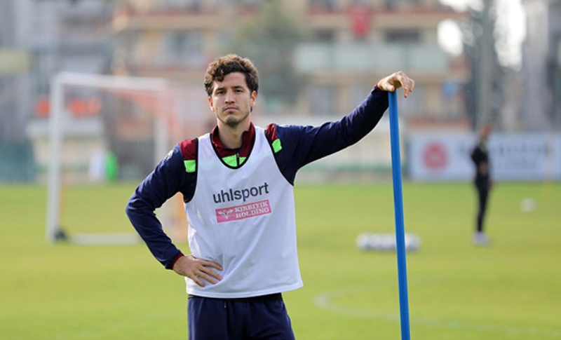 <p>Boa kaca iin talipleri her geen gn artan Salih Uan'n artlar, Trabzonspor'u bir hayli zorlad. </p>