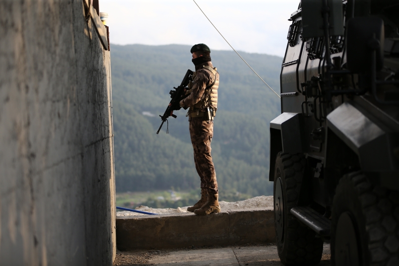 <p> Jandarma ve polisimiz, Amanos Dalar'nda terre geit vermiyor. </p>