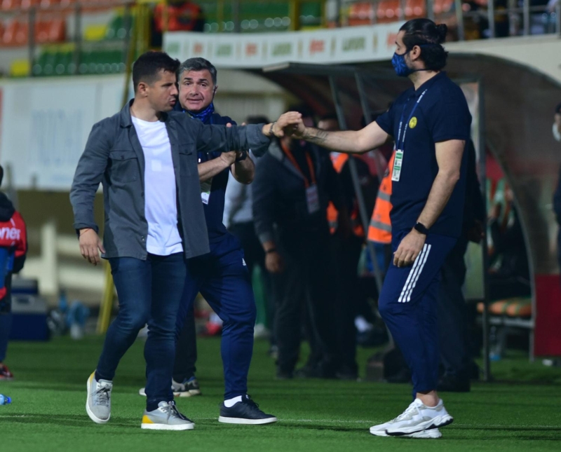 <p>Alanyaspor serbest vuruunda Harun'un baraja adam istemesi Caner Erkin'i kzdrd.</p>