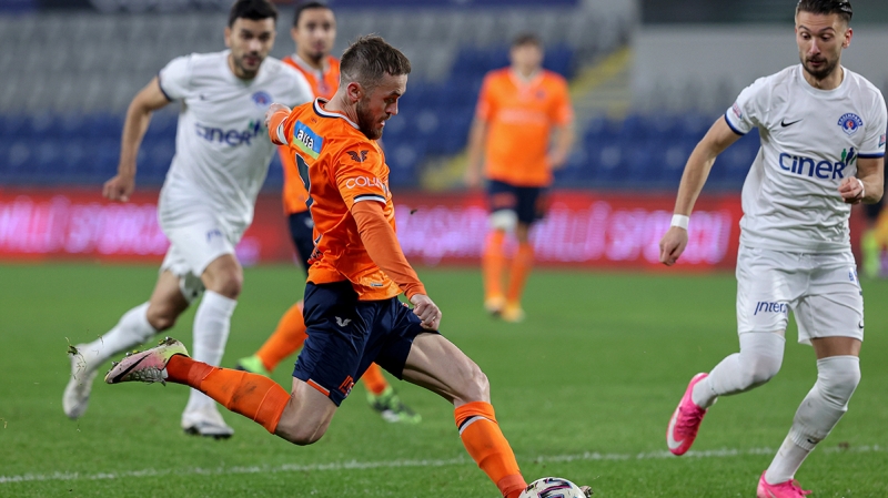 <p><b>BELÖZOĞLU FAKTÖRÜ</b></p><p><br></p><p>Geçtiğimiz sezon başından bu yana birçok transferde olduğu gibi Emre Belözoğlu'nun Visca'da da kilit rol oynadığı ortaya çıktı. </p>