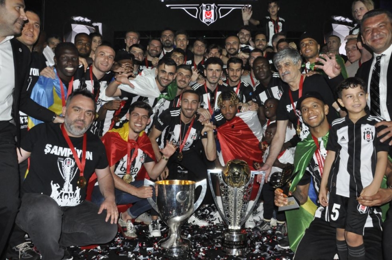 <p>Villarreal'in UEFA Avrupa Ligi finalinde Manchester United'a kaybetmesi de Beşiktaş'ın 3. torbada olma ihtimalini artıracak.</p>