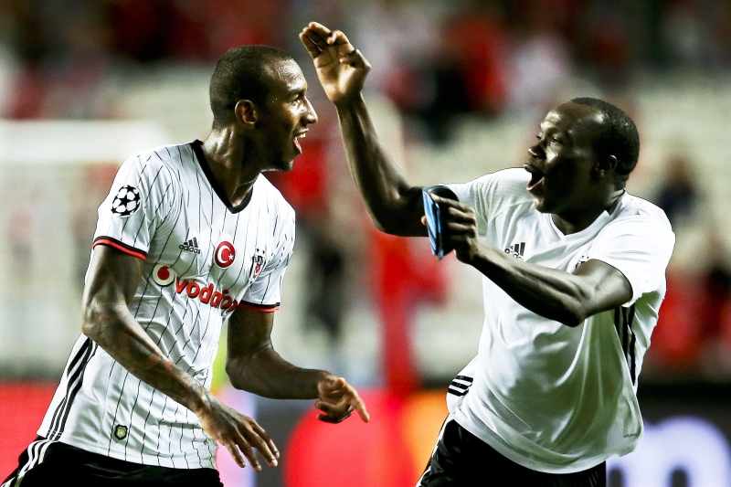 <p><b>AYLAR �NCE ANLA�MI�</b><br></p><p><br></p><p>Bu payla��mla <b>Aboubakar'�n Al-Nassr ile aylar �ncesinden anla�t��� ortaya ��kt�.</b></p>