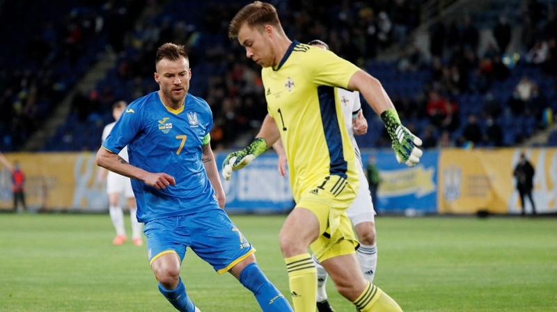 <p>31 yaşındaki yıldızın, West Ham ile sözleşmesi gelecek sezon sonunda bitecek. Bu nedenle İngilizler, oyuncuyu şimdiden elden çıkarmak istiyor.</p><p><br></p><p>Fotomaç</p>