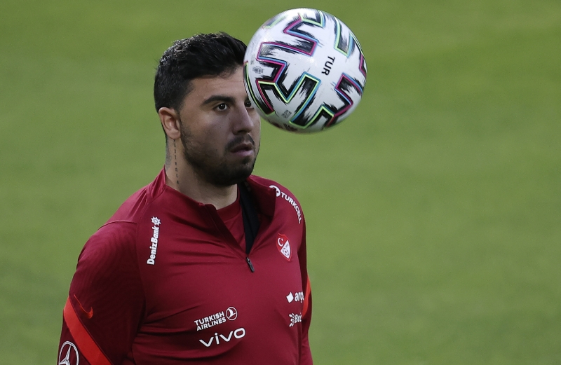 <p>Ozan Tufan</p>