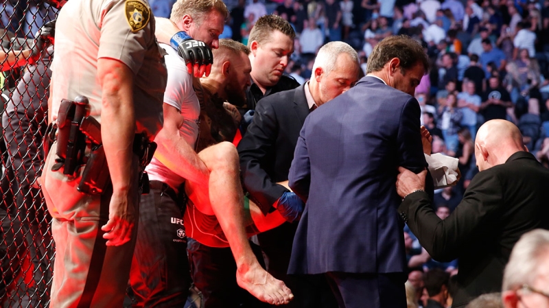 <p>İşte Conor McGregor'un ayağının kırıldığı andan kareler...</p>