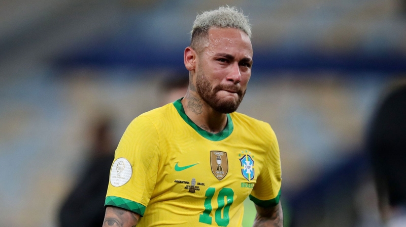 <p>Neymar maçın ardından ve ödül töreninde gözyaşlarını tutamadı.</p>