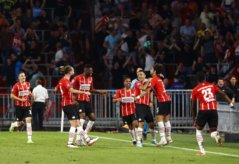 <p>Hücumda üretkenliği sağlayamayan 25 yaşındaki futbolcu, savunmaya da yeterli katkıyı veremedi.</p>