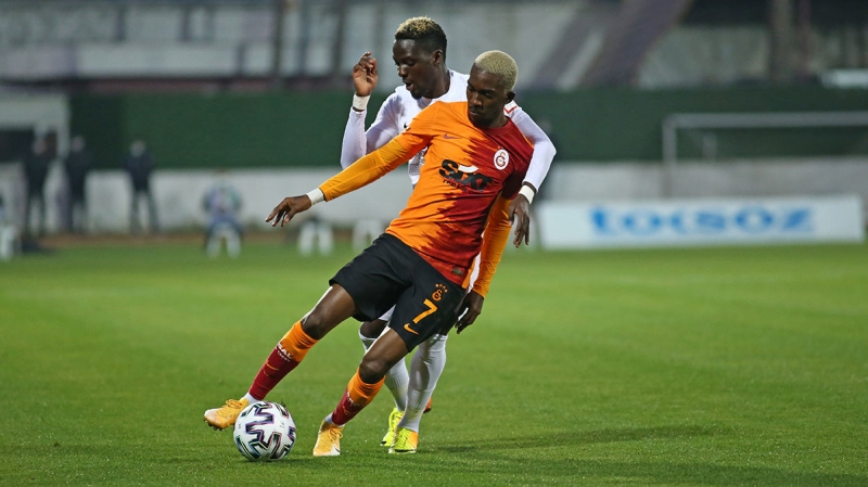 <p>Nijeryalı'nın menajeriyle ve Monaco ile masaya oturuldu. Teknik direktör <b>Vitor Pereira</b>'dan da <b>'olur'</b> yanıtı alındı.</p>