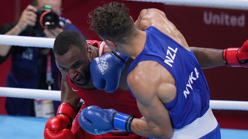 <p>Yaşanan bu olay, ABD'li boksörler Mike Tyson ile Evander Holyfield arasında 1997 yılında yaşanan maçı hatırlattı.</p>