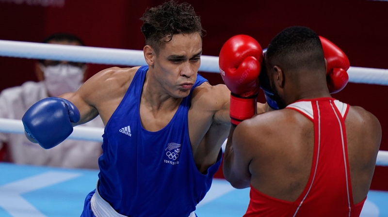 <p>Bu olayın ardından Tyson'ın boksörlük lisansı, 15 aylığına iptal edilmişti.</p>