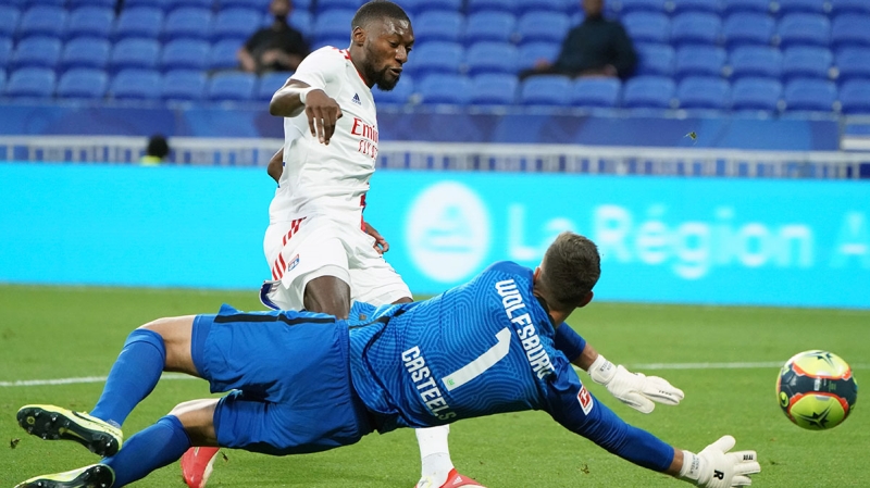 <p>Eğer Lyon ile anlaşma sağlanırsa, Moussa Dembele ile de Ali Koç ve Vitor Pereira'nın görüşmesi bekleniyor.</p>