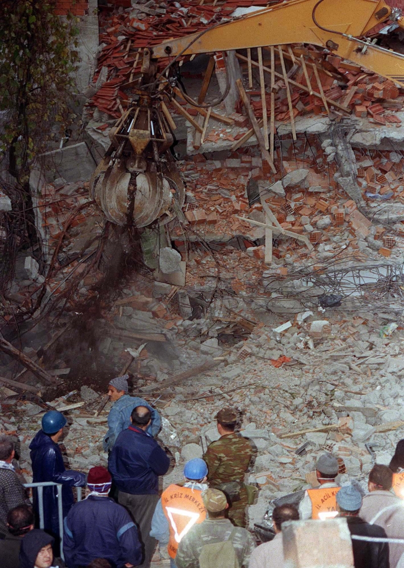 <p>Depremde en ağır yıkımın yaşandığı kent olan Kocaeli'de deprem yönetmeliğine uygun binlerce yeni konut yapıldı.</p>