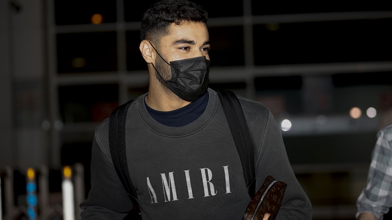 <p>Alman medyasına göre Ozan Kabak, Avrupa devlerinin de radarında... </p><p>Genç savunmacıyı; Torino, Rennes, Nice, Newcastle ve Leverkusen takımlarının da yakından takip ettiği iddia edildi. </p><p><br></p><p>Takvim</p>