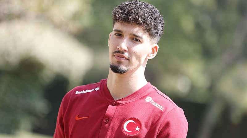 <p>Altay Bay�nd�r (Fenerbah�e)</p>