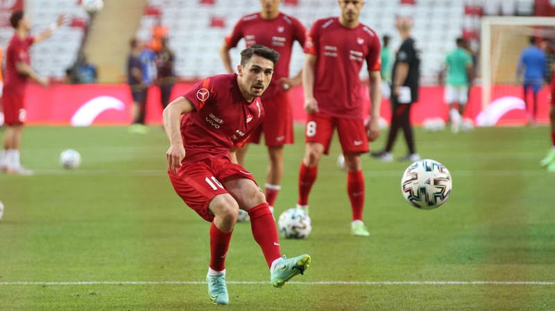 <p>Abd�lkadir �m�r (Trabzonspor)</p>