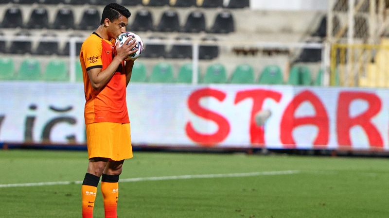 <p>Mohamed'in form düşüklüğü sonrası Galatasaray'ın satın alma opsiyonunu henüz aktifleştirmemesiyle birlikte, yeni talipleri golcü futbolcuya ilgi göstermeye başladı.</p>