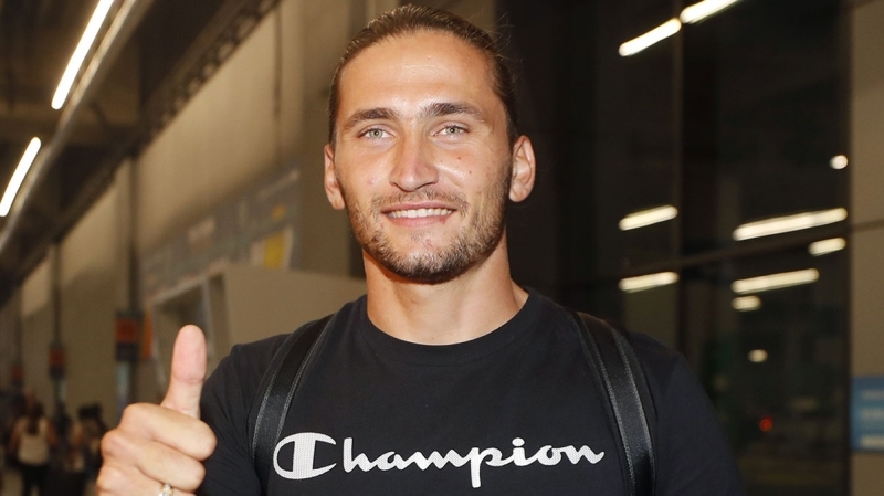 <p>Sar lacivertliler milli arada <b>Diego Rossi, Berisha, Max Meyer </b>ve <b>Miguel Crespo</b>'yu kadrosuna katmt. </p>