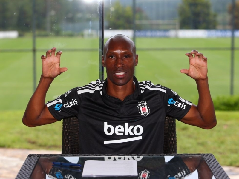 <p>Atiba Hutchinson</p>