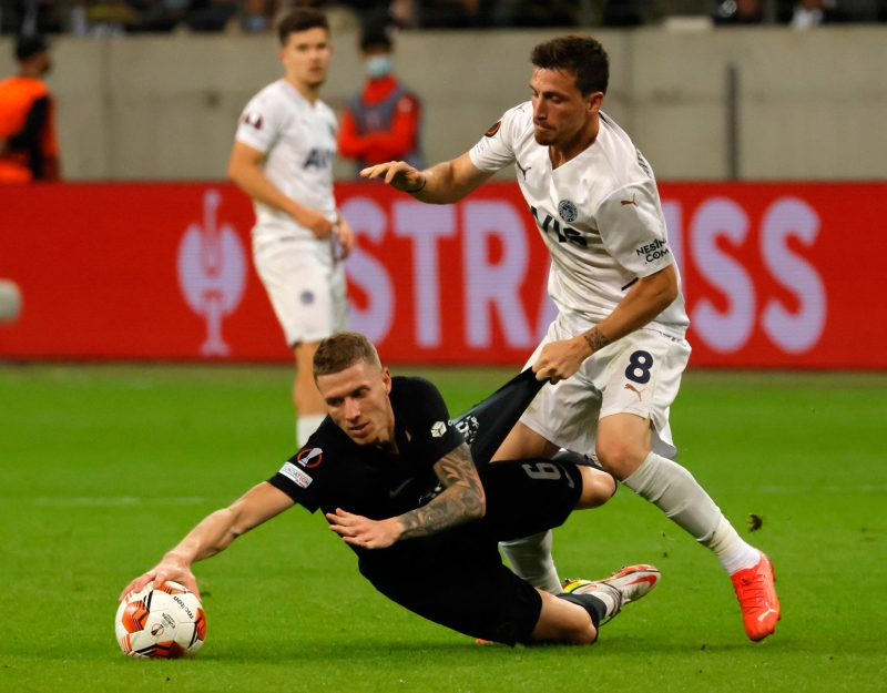 <p><b>ALMANYA'DA MEST ETMİŞTİ</b><br></p><p><br></p><p>Pereira'nın özellikle Almanya deplasmanındaki performansını çok beğendiği <b>Mert Hakan Yandaş</b>'ı Giresun sınavında özel yetkilerle donatıp sahaya süreceği belirtildi. </p>