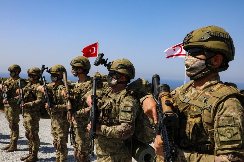 <p>Açıklamada, 'Türk Silahlı Kuvvetleri ile KKTC Güvenlik Kuvvetleri, Doğu Akdeniz'de Türkiye'nin ve Kuzey Kıbrıs Türk Cumhuriyeti'nin hak ve menfaatlerini korumaya, Kıbrıs Ada'sında uluslararası garanti ve ittifak antlaşmaları doğrultusunda barış ve güvenliğin teminatı olmaya devam etmektedir.' ifadesi kullanıldı.</p>