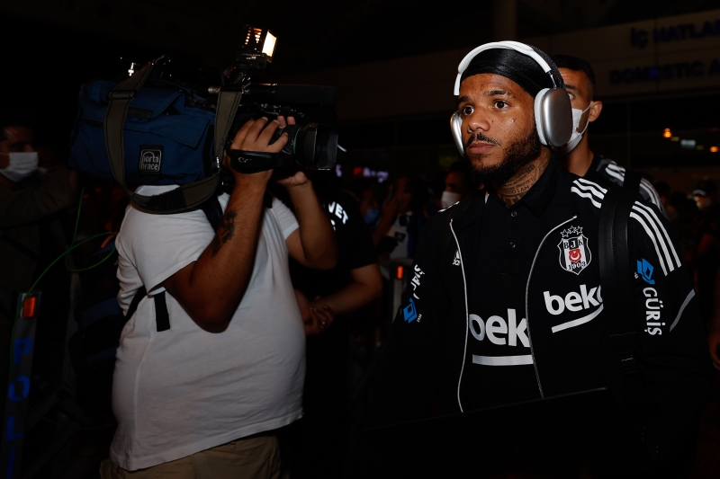 <p>Valentin Rosier</p>