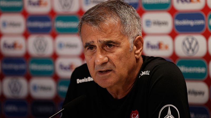 <p><b>32 MAÇTA 1,72 PUAN ORTALAMASI</b></p><p><br></p><p>18 Mart 2019 tarihinde A Milli Futbol Takımımızdaki 2. dönemine başlayan Şenol Güneş, ay-yıldızlılarla çıktığı 32 maçta 1,72 puan ortalaması yakalamıştı. Şenol Güneş'in sözleşmesi 10 Eylül 2021 tarihinde feshedilmişti.</p>